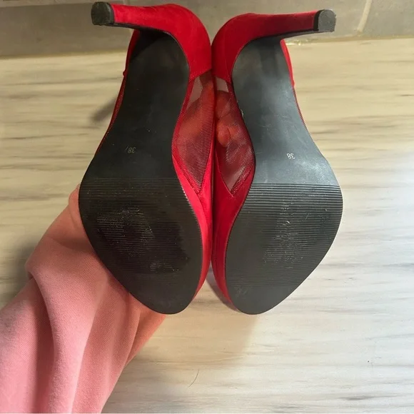 Le Château Red Suede Platform Heels Size 38 (US 7.5) - Picture 5 of 7
